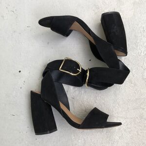 Chunky heel sandals  
